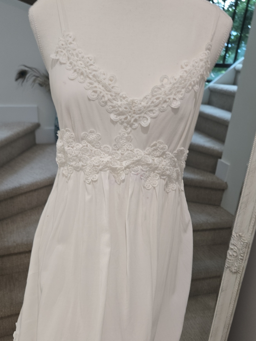 Sleeveless White Lace-Trim Mini Dress - Picture 9 of 10